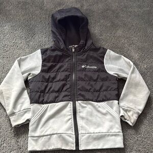 Columbia XS Kids Light weight  hooded zip up jacket